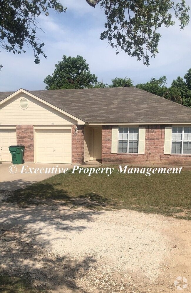 Building Photo - 1140-1142 County Road 4804 Unit 1140 Rental