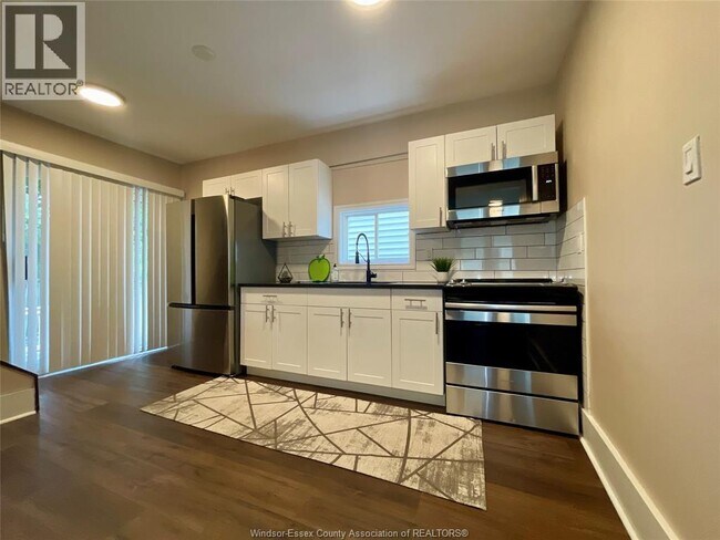 Photo - 1106 Moy Ave