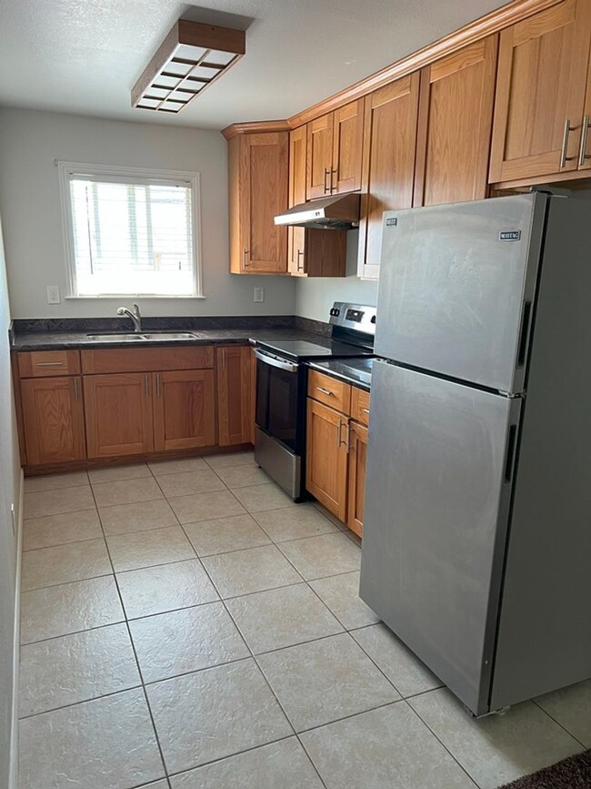 Chisholm Ct._26596 - Chisholm Ct._26596 Apartment Unit 4