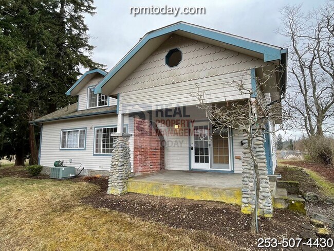 Charming 4 Bedroom with Bonus Room! - Charming 4 Bedroom with Bonus Room! House