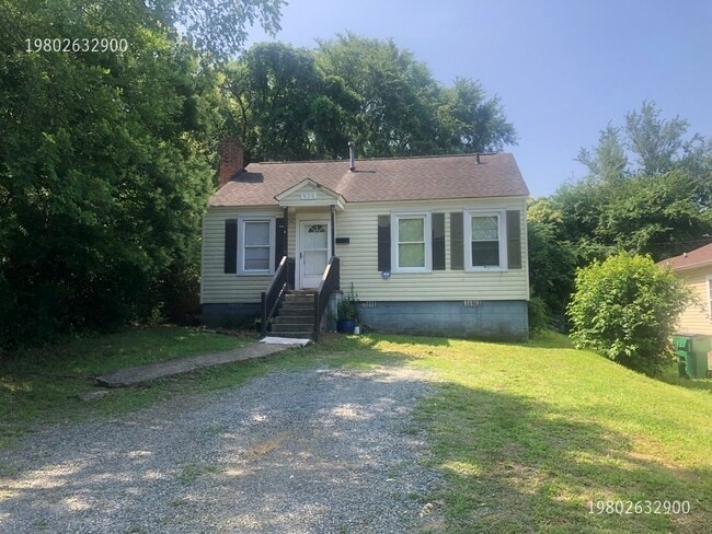 Building Photo - 929 Justice Ave Rental