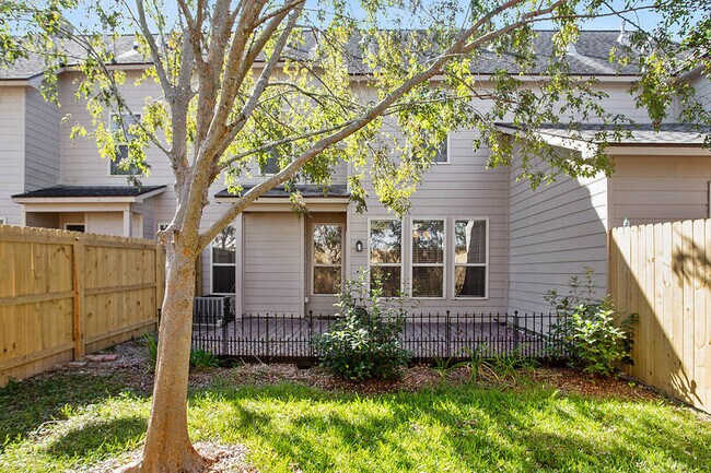 Photo - 18194 Pinehurst Dr