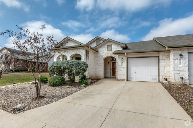 Building Photo - 3-BEDROOM GARDEN HOME NEAR MEDICAL CENTER