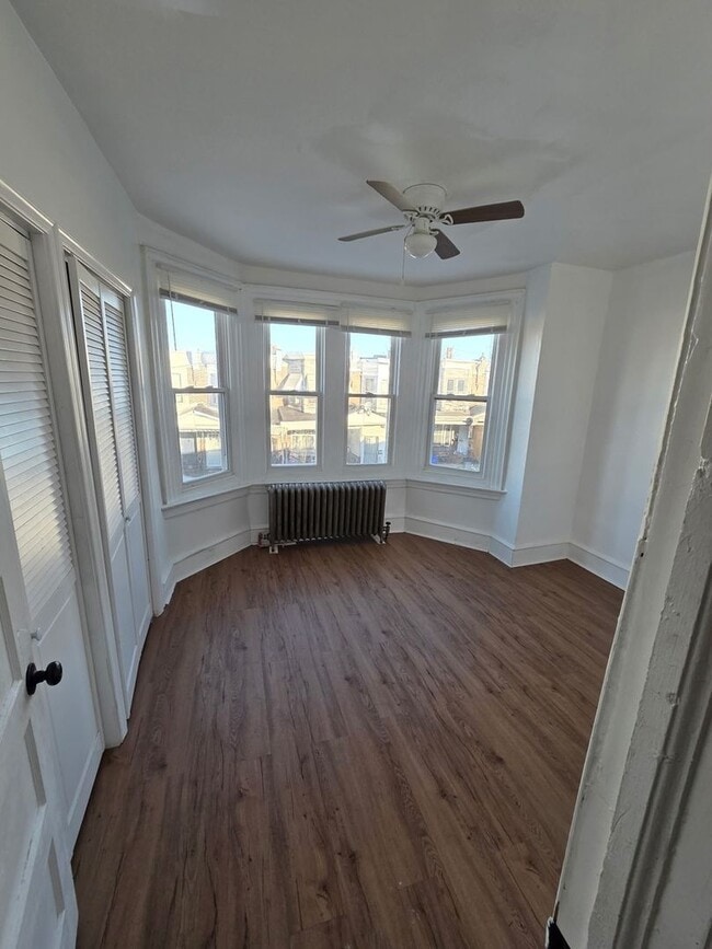 Photo - 156 W Albanus St