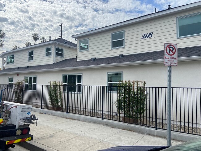 Photo - 3118 W 48th St