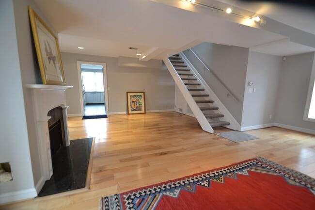 Photo - 258 Jackson St