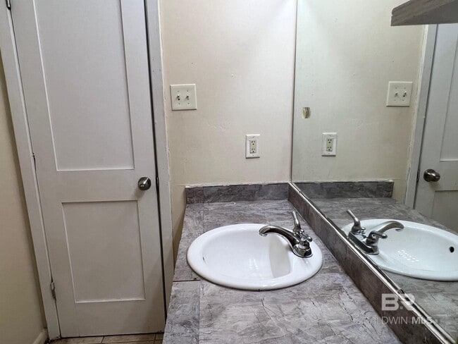 Photo - 72 Grimes Ln