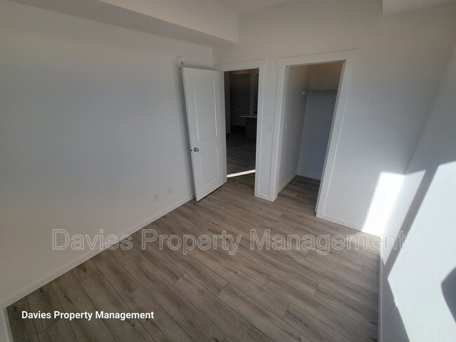 Photo - 9207-9228 228 St NW Unit #106