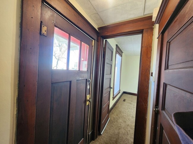 Photo - 3 Bedroom House w/Detached Garage!!!