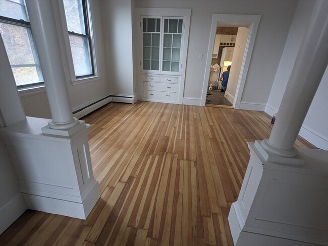 Building Photo - 36 Leyden St Unit 2