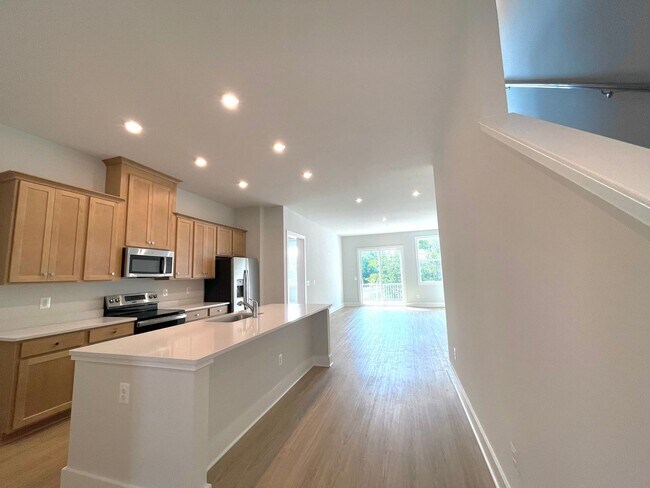 Photo - 1606 Koch Ct