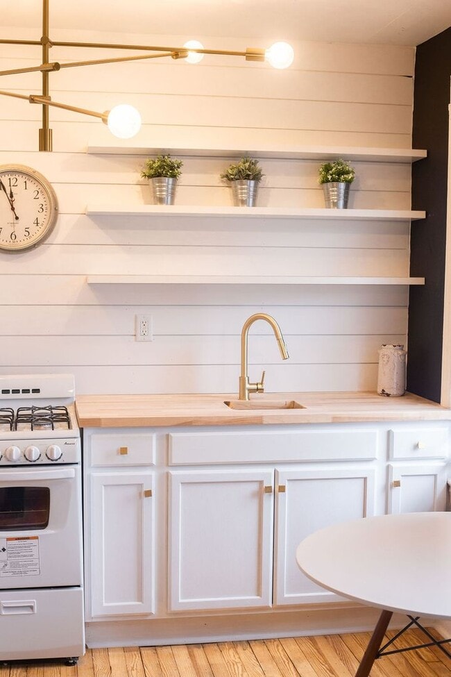 Photo - 220 W Chestnut St Unidad Apt 2