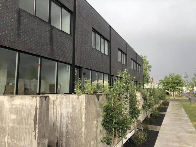 Photo - 1825 E 38th Ave