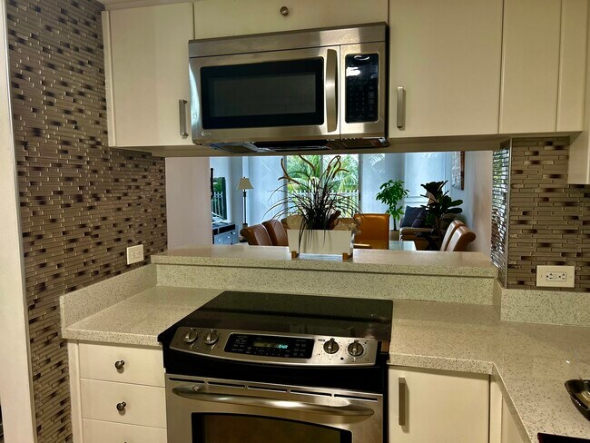 Photo - 7824 Collins Ave Unit 404