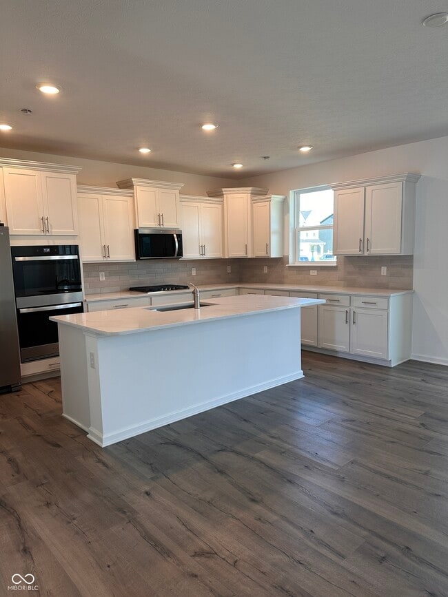 Photo - 540 Galveston Ln
