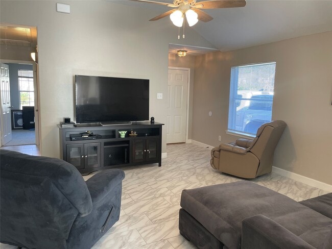 Photo - 14024 Buckskin Dr