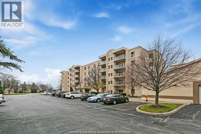 Photo - 315 Village Grove Dr Unité 103