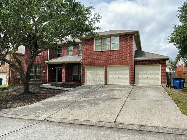 Building Photo - 18515 Skippers Helm