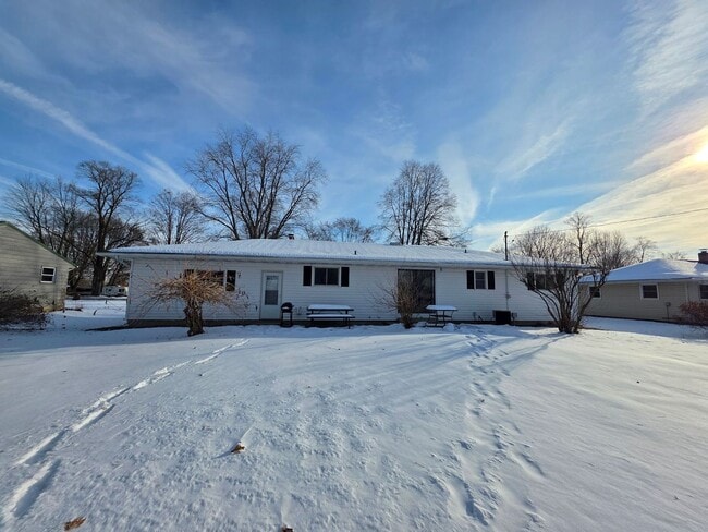 Photo - Three Bedroom Home in Battle Creek