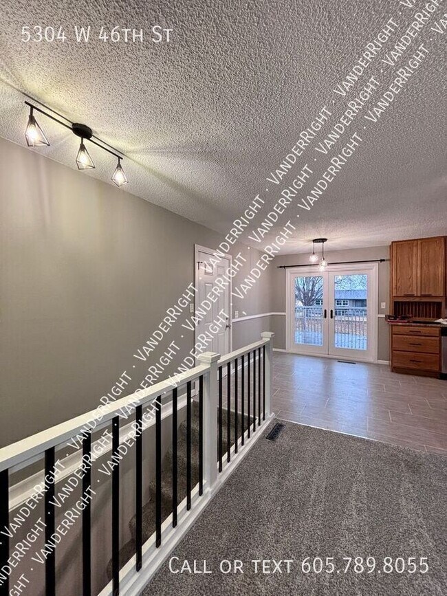 Photo - 5304 W 46th St