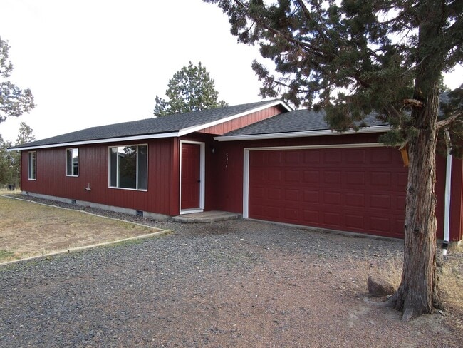 3 Bedroom, 2 Bathroom Home on 2 Acres on Lower Side of Juniper Canyon - Available Now! - 3 Bedroom, 2 Bathroom Home on 2 Acres on Lower Side of Juniper Canyon - Available Now!
