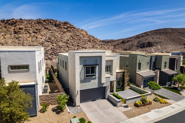 Furnished Luxury Rental with Mountain View... - Furnished Luxury Rental with Mountain View...