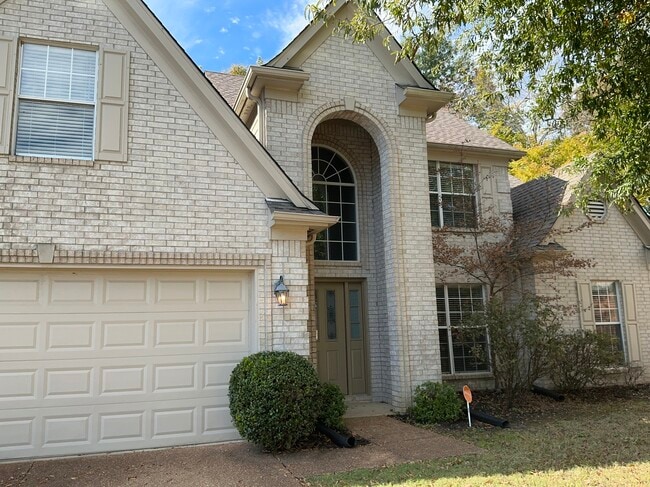 Building Photo - 4893 Ashcroft Dr