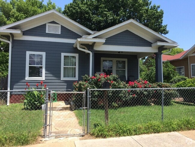 Building Photo - 1205 Chamberlain Ave Unit A Rental