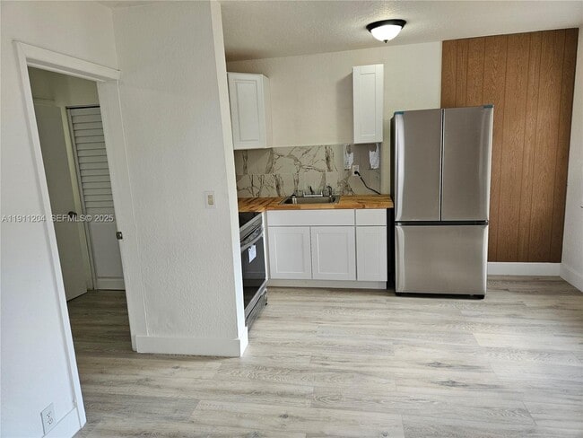 Photo - 118 NW 8th Ave Unit A