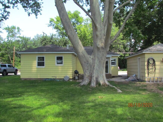 Photo - ROOMMATE Needed for 3 Bed Home Close to Bo...