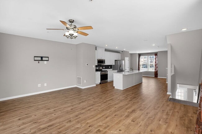 Photo - 43628 Winterberry Wy