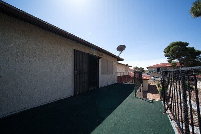 Photo - 5282 S Maryland Pkwy Unidad D