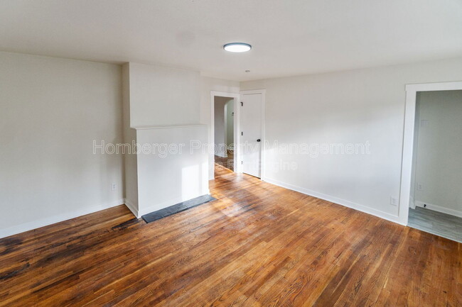 Photo - 1909 S Garden Springs Rd