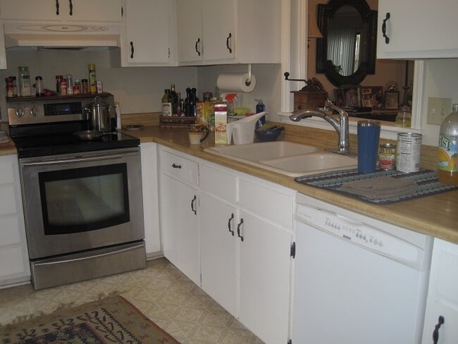 Photo - 1583 Laureldale Dr