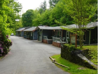 Photo - Valley Villas Apartments