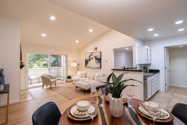 Photo - Fabulous 2 bedroom condo for rent in San Ramon Unit 23