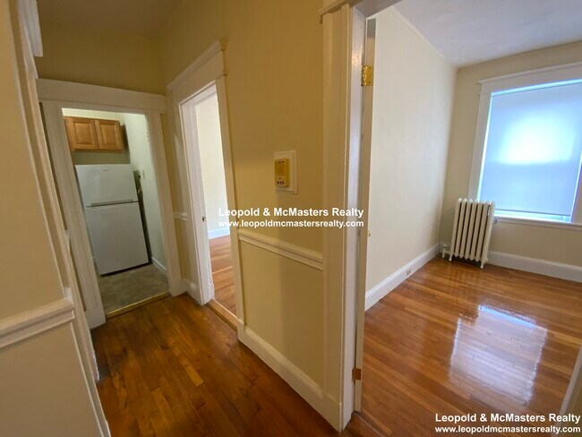 Photo - 33 Woodstock Ave Unit 60 woodstock ave 3