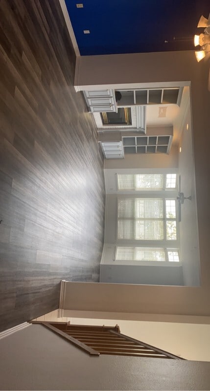 Photo - 121 W Lakeview Rd