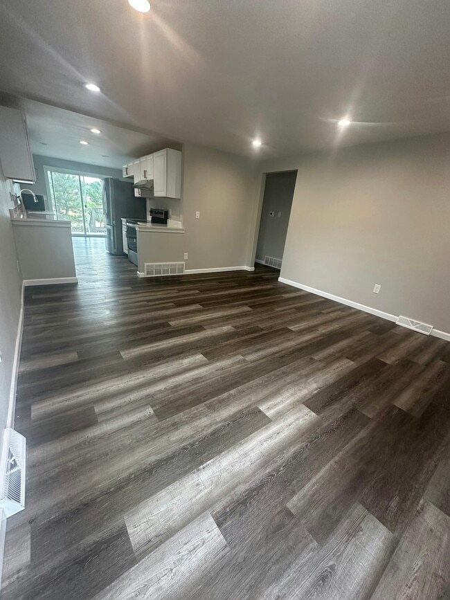 Photo - 9340 W 104th Pl