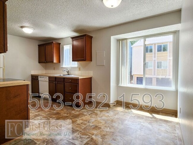 Photo - 3618 SW Beaverton Hillsdale Hwy Unidad 25