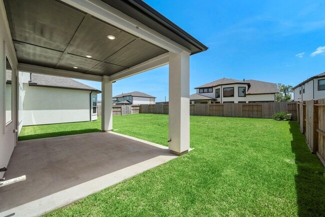 Photo - 9806 Oakwood Trl