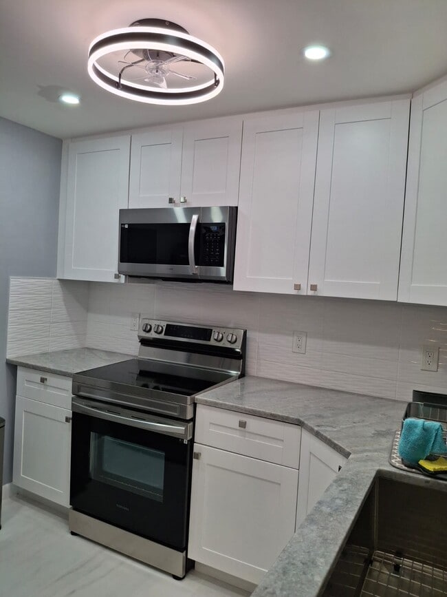 Building Photo - 101 Briny Ave Unit 505