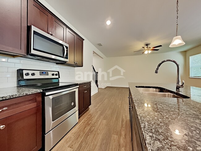 Photo - 117 Cobblestone Dr