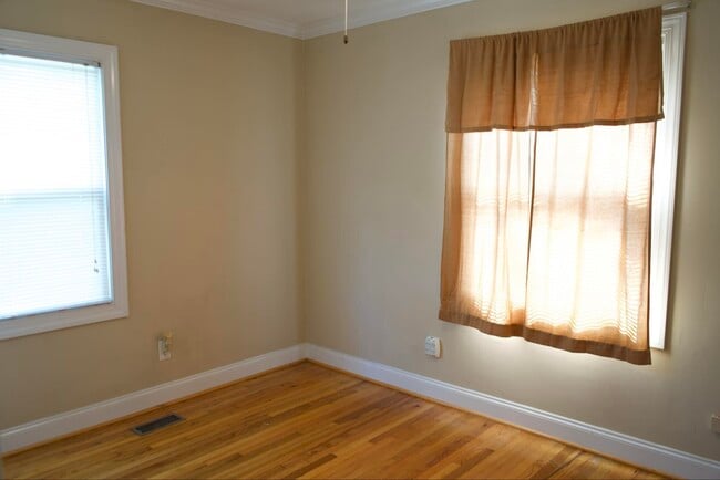 Photo - 2229 Bandler Rd