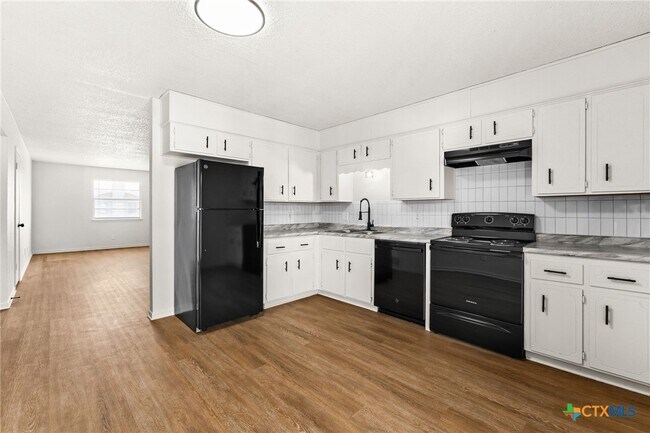 Photo - 1005 Eastside Dr Unidad D