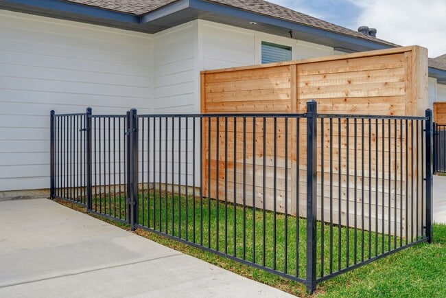 Photo - Live, love, and grow in this charming townhome!