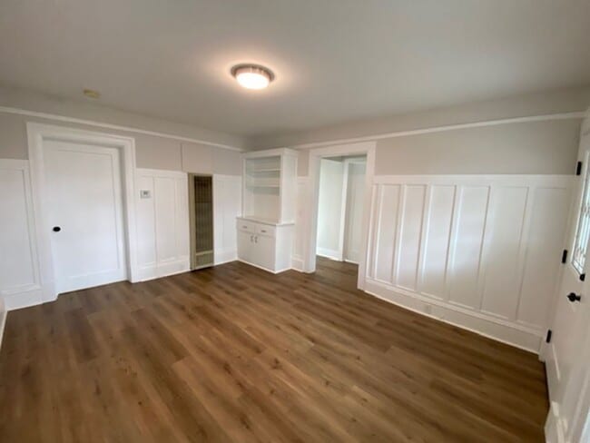 Photo - 542 Pine Ave Unit A