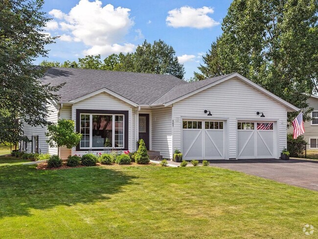 Building Photo - Gorgeous 4 Bedroom in Desirable Mahtomedi ... Rental