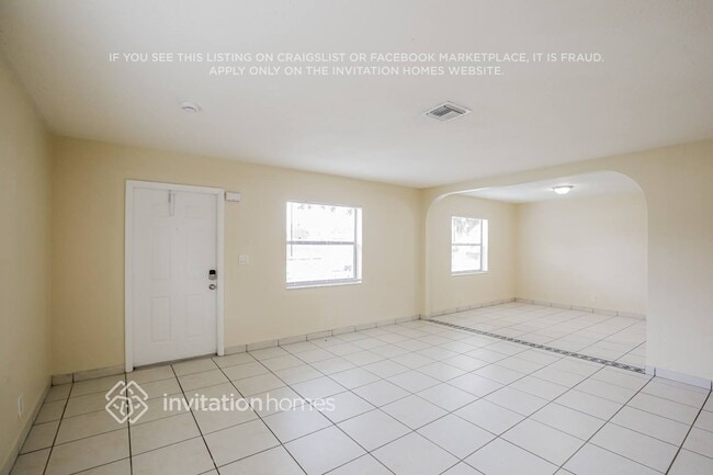 Photo - 7440 Johnson St