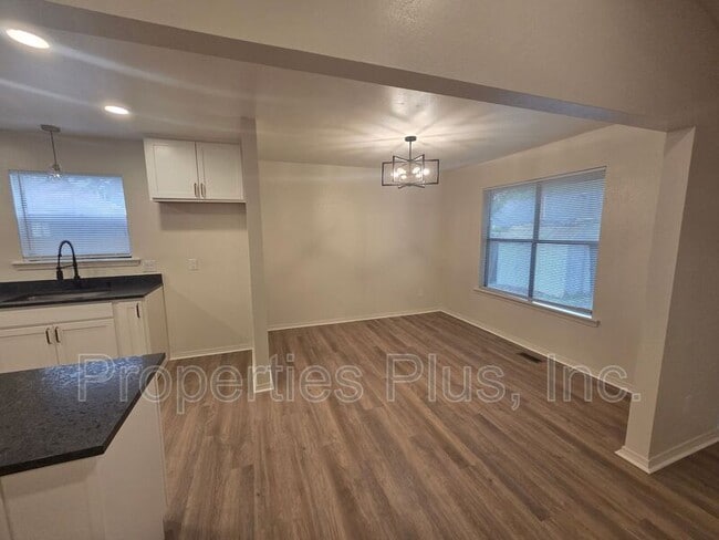 Photo - 11612 S 100th E Ave